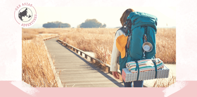 Travel safety items. Safety products. Travel safety gear. Travel essentials. Travel packing list. Packing checklist. How to stay safe while travelling solo. Solo travel. Solo female travel. Solo female trip. Solo female traveller. Solo trip. Solo adventures. Travel safety items. Safety gadgets.