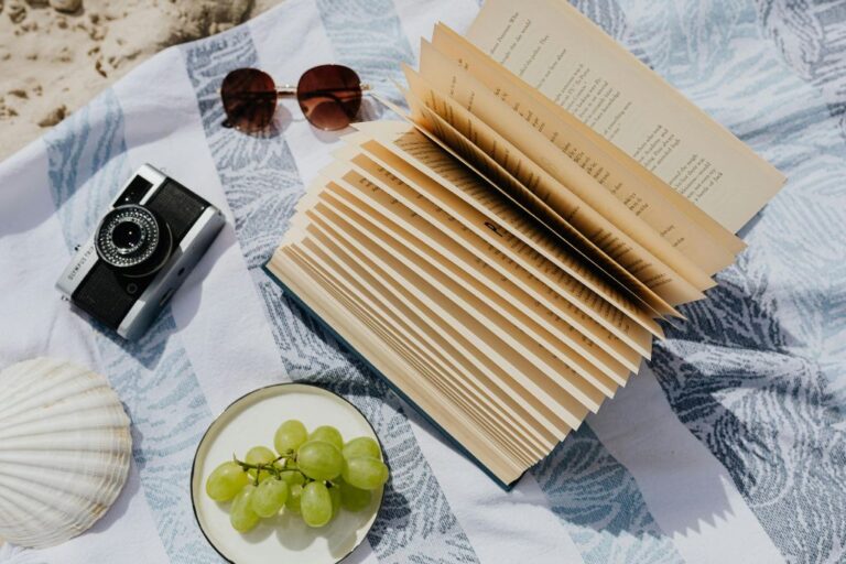 13 Beach Bag Essentials You Can’t Forget to Pack for the Perfect Beach Day!