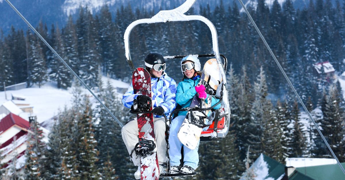 Experience thrilling winter sports at the best skiing destinations in Asia. Perfect for adventurous December and January travelers seeking snow-covered slopes and alpine scenery.